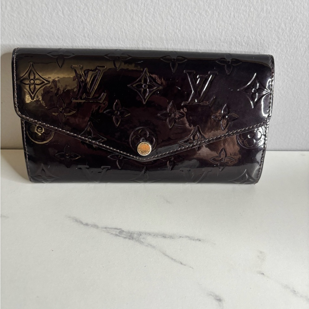 Louis Vuitton Amarante Monogram Vernis Sarah NM3 Wallet Used